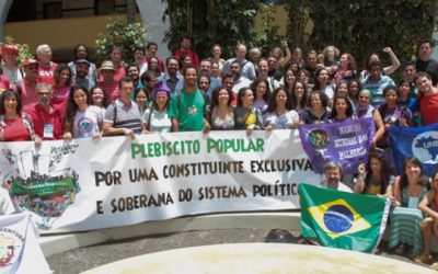 Em busca de uma nova política