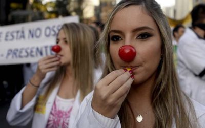 O que o Conselho Federal de Medicina ganha ao detonar a saúde pública em nova campanha?