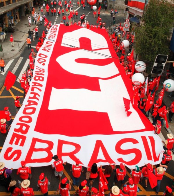 CUT, CTB, Intersindical, Conlutas, UGT e NCST farão em 29 de maio um Dia Nacional de Paralisação contra as MPs 664/665 e o PL 4330