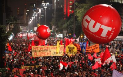 Movimentos fazem manifestação contra ofensiva da direita