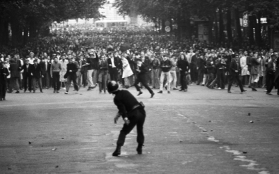 Interregno: o império que permanece ou a revolução que vem?