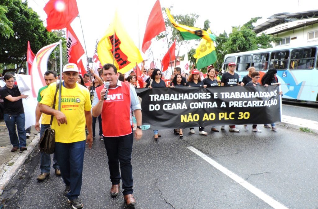 Ceará diz mais um “não” à terceirização, em audiência pública promovida pelo Senado Federal com apoio da CUT-CE