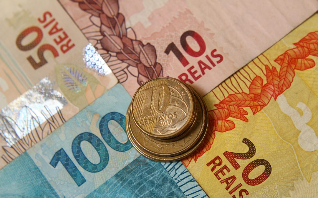 Política suicida do Banco Central trava a economia