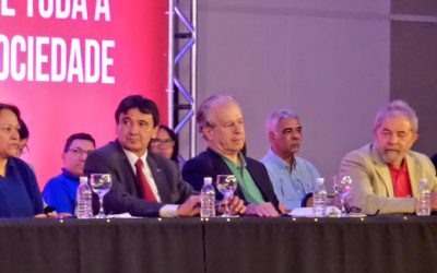 Presidente da CNTE participa de Ato Nacional pela Educação com Lula