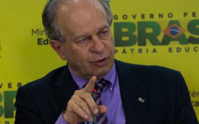 Matemática é área mais preocupante para alunos da alfabetização, diz Janine
