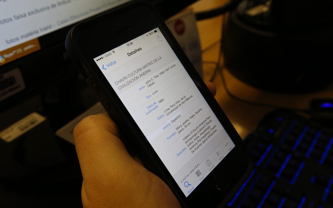 Uso de internet pelo celular cresce entre estudantes e professores, diz pesquisa