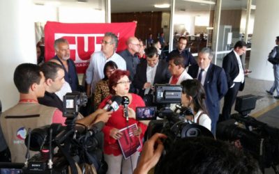 Cunha ataca democracia e proíbe ação da CUT na Câmara