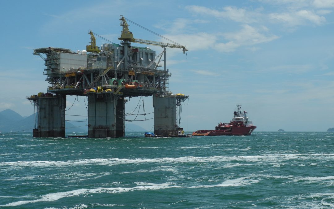 Diminuir participação da Petrobras no pré-sal prejudicará saúde e educação, dizem sindicalistas