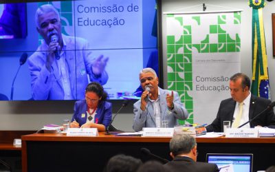 CNTE defende discussão política em sala de aula