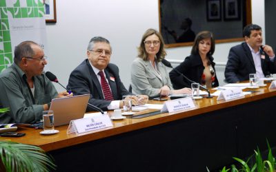 CNTE debate política de formação de educadores na Câmara dos Deputados