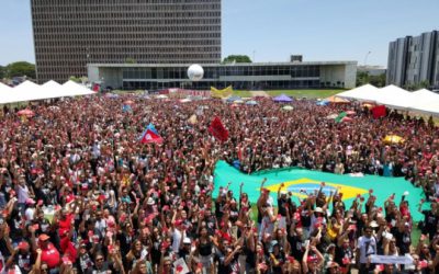 DF: Trabalhadores em Educação analisam proposta e mantêm greve
