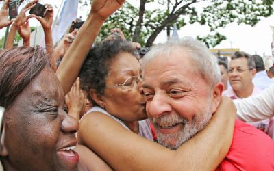 O alvo é o pescoço do povo brasileiro