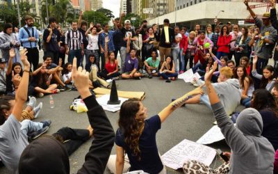 Educador elogia protagonismo jovem em ocupações contra reorganização escolar