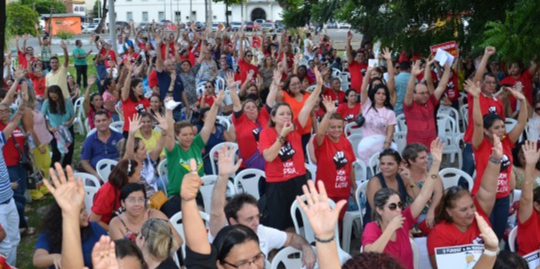 Professores da rede municipal de ensino entram em greve a partir desta sexta