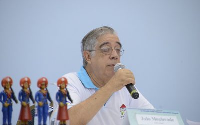 Entrevista: João Monlevade fala sobre o reconhecimento dos profissionais de educação