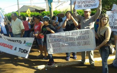 Greve continua em quatro estados