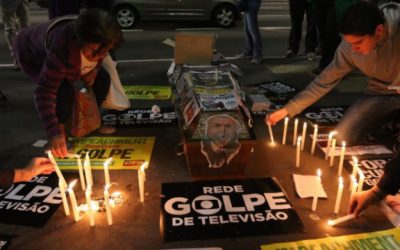 Com samba de uma nota só, mídia coloca o golpe no ar