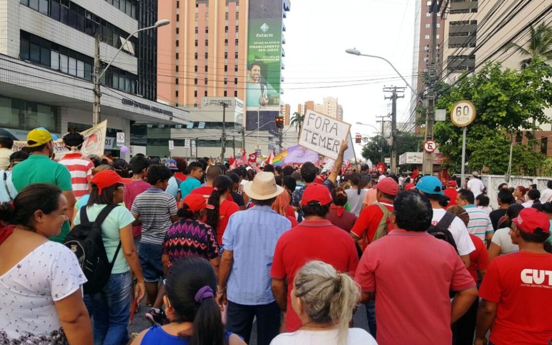 “FORA, TEMER!”: 10 mil pessoas participam do Dia Nacional de Mobilização em Fortaleza nesta sexta-feira (10/6)