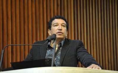 “Projeto Escola Sem Partido é uma ode ao atraso”, diz professor