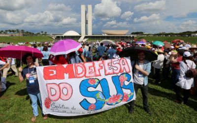Em Brasília, marcha defende saúde pública e universal