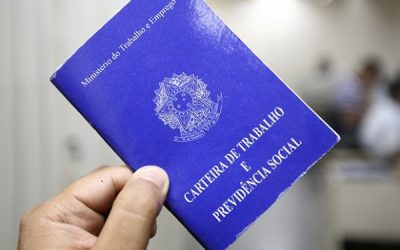 Reforma trabalhista de Temer pode acabar com 13º e férias