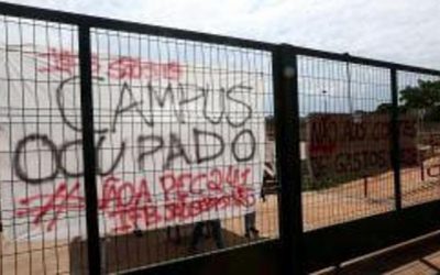 Mais de 1100 escolas estão ocupadas em todo o país