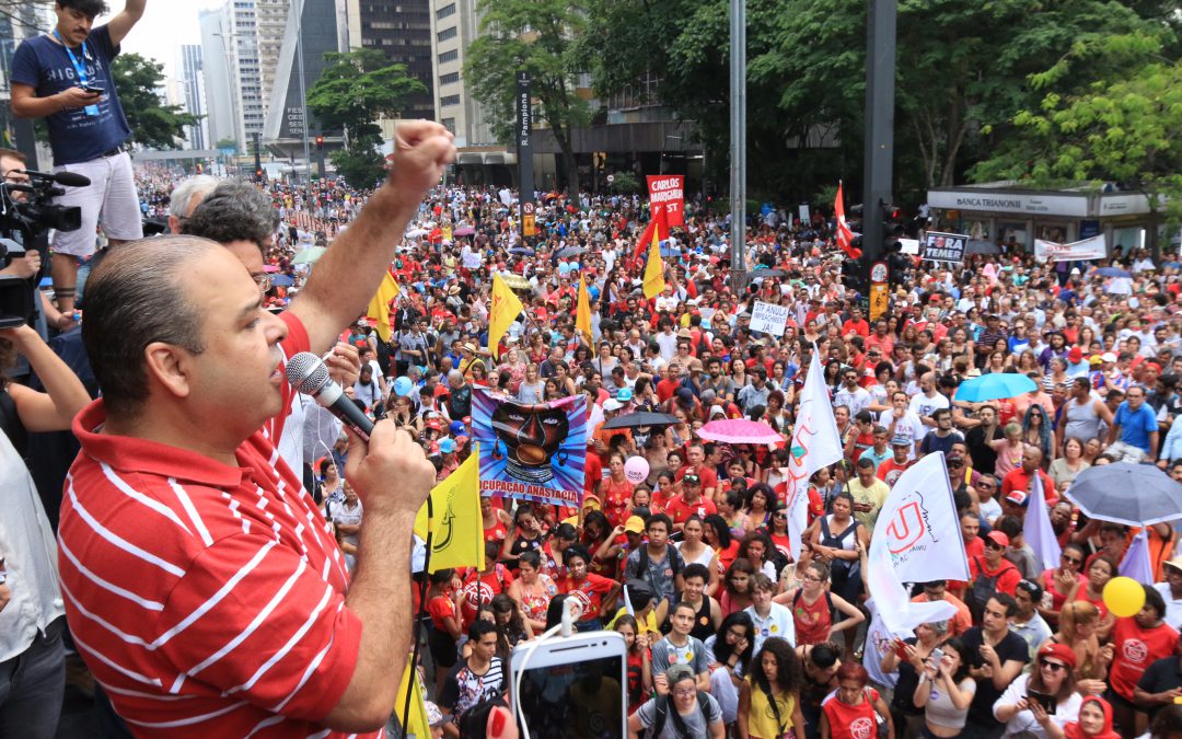 CUT: ‘Temer institucionaliza o bico e acaba com o Natal dos trabalhadores’