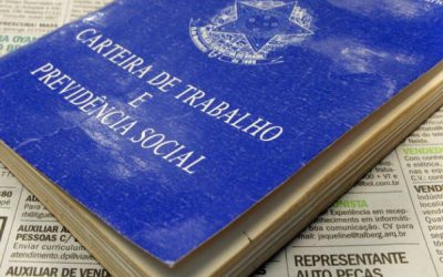 Taxa de desemprego ampliado no Brasil é de 21,2%, quase o dobro do índice oficial