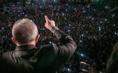 “Se o Temer tivesse um mínimo de compromisso com o povo, ele renunciaria”, diz Lula