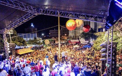 Em Minas, Lula repudia venda do Pré-sal: “O Brasil é nosso”.