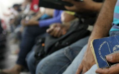 95% dos trabalhadores há mais de um ano desempregados são das classes C, D e E