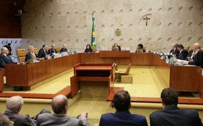 Decisão do Supremo coloca em perigo democracia brasileira, dizem especialistas
