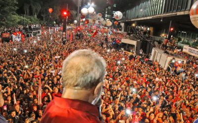 Frente Brasil Popular pede liberdade de Lula e eleições democráticas