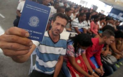 28 milhões querem trabalhar, mas não conseguem; 5 milhões desistiram de procurar