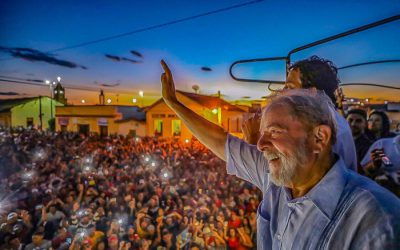 Para 32% dos brasileiros, Lula é o mais preparado para aquecer economia do País