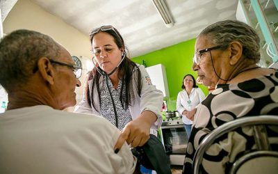Mais Médicos perderá 8.500 profissionais cubanos após ataques de Bolsonaro