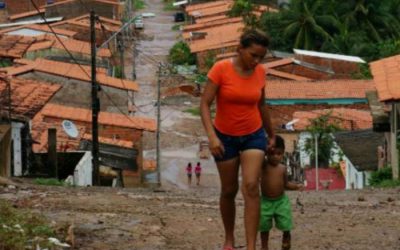 Mulher negra e pobre é quem mais paga imposto no Brasil