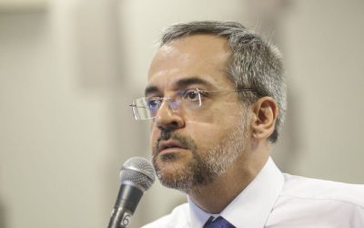 No Congresso, ministro da Educação não explica motivo dos cortes nas universidades