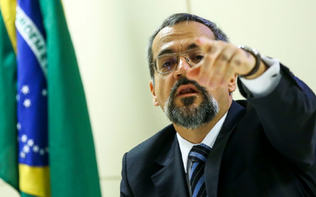 Docentes da UFG vão ao Supremo contra ministro da Educação