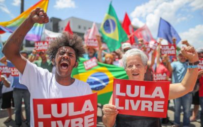 Militância celebra decisão do STF e pede soltura imediata do ex-presidente Lula