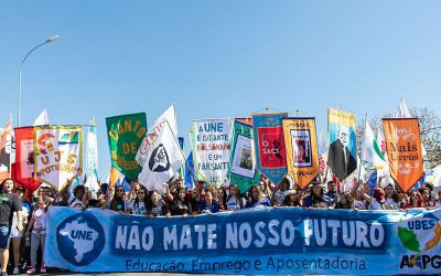 Carteira digital do MEC é retaliação de Bolsonaro à luta do movimento estudantil, avaliam UNE e Ubes