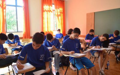 Escolas públicas perdem mais de 600 mil alunos nos ensinos médio e fundamental