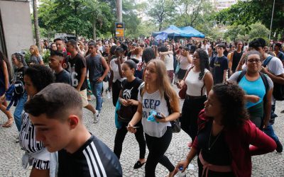 Falhas no Enem não são um “acidente de percurso”, aponta especialista