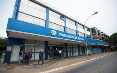 Caos no INSS ainda deve piorar, avalia ex-ministro da Previdência