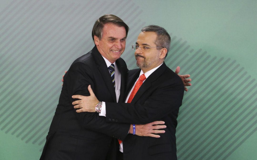 Ataques à educação pública fazem parte de um projeto de privatização