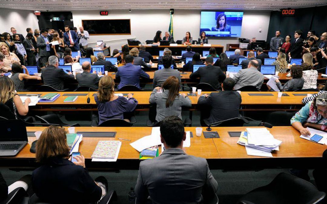 Proposta que torna Fundeb permanente volta a ser discutida em 4 de março