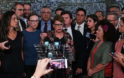 Parlamentares de nove partidos pedem impeachment de ministro da Educação