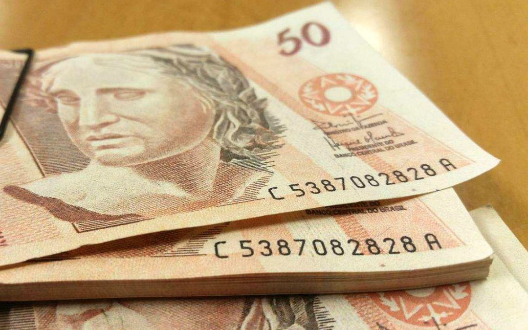 ‘Chegou a hora de os ricos contribuírem’, diz professor da USP