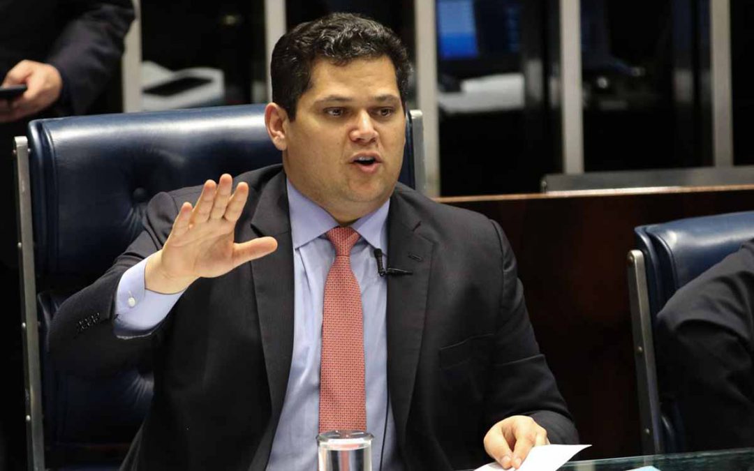 Por 75 votos a 1, Senado aprova adiamento do Enem deste ano