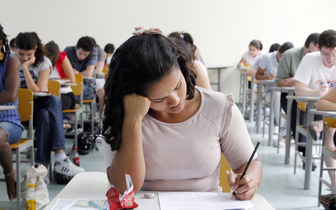 Mesmo com pedidos de adiamento, Enem 2020 recebe inscrições a partir desta segunda